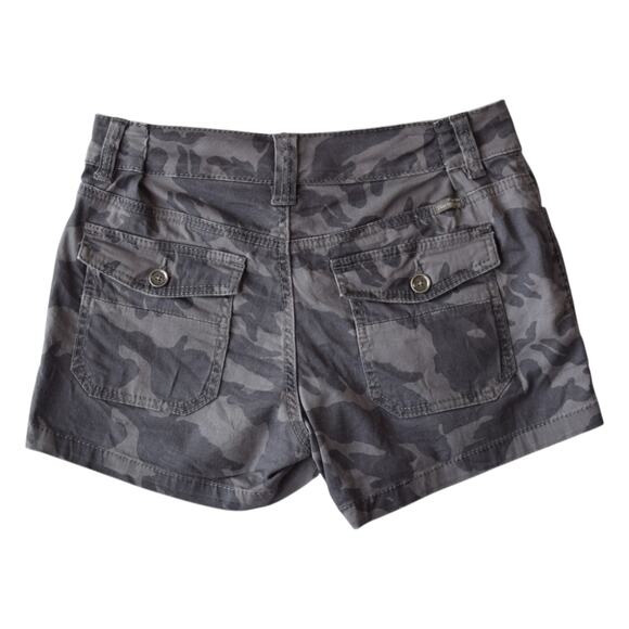 Y2K Unionbay Gray Camo Short Shorts Size 5 Juniors - Picture 4 of 5